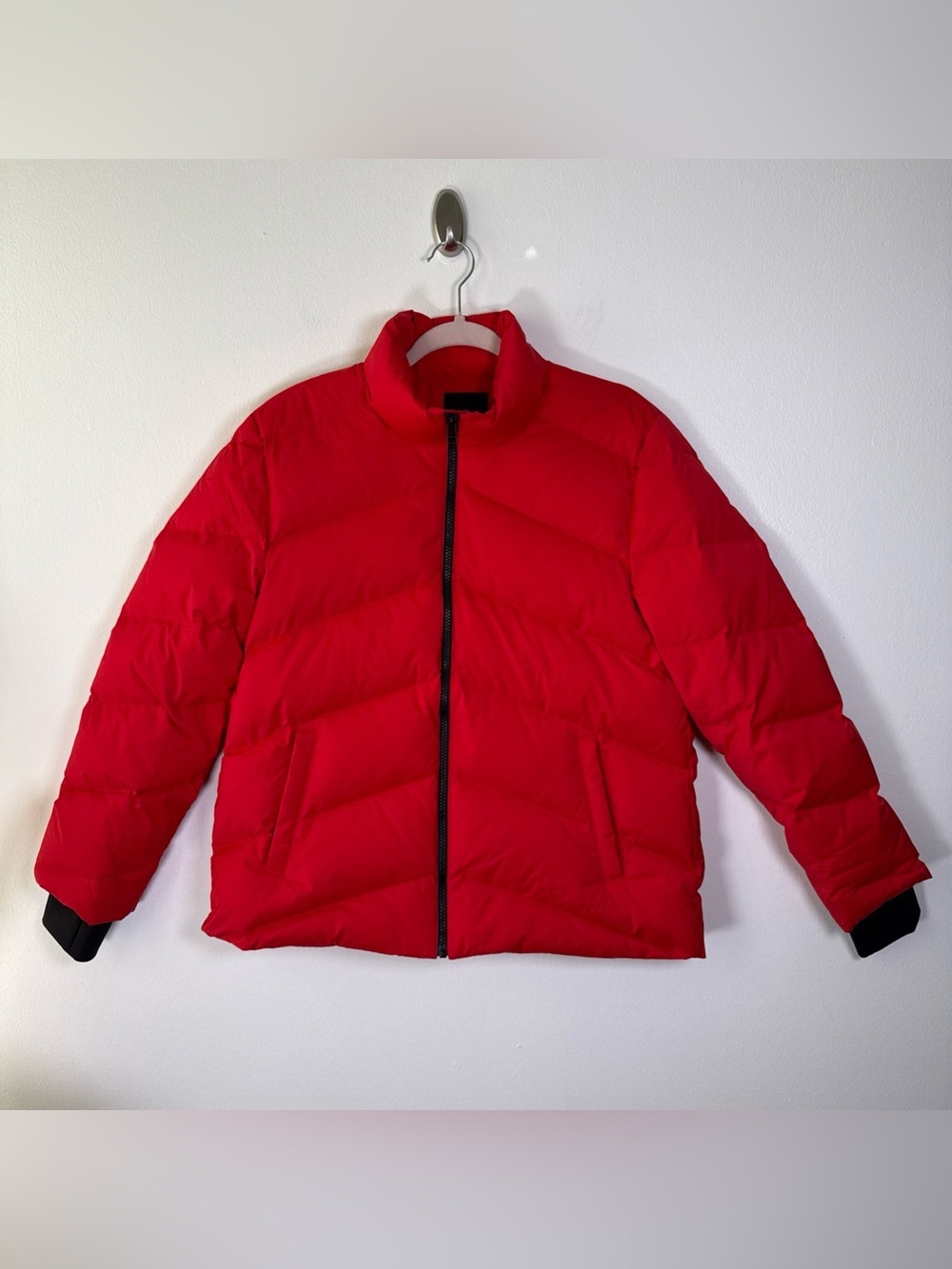 Theory Stand Puffer City Poly Carmine Red 90% Down Womens Size Large outdoors